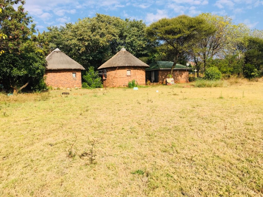  Bedroom Property for Sale in Hartbeespoort Rural North West